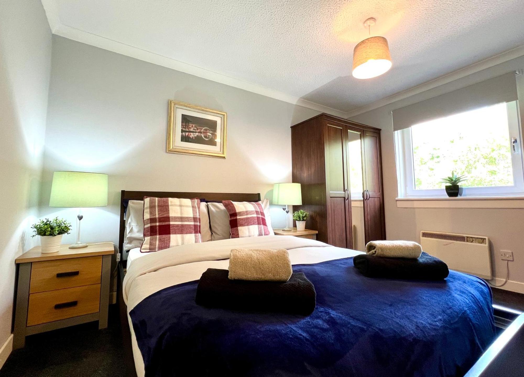 Spacious 2 Bed-Flat In Glasgow City - Free Parking Exterior foto